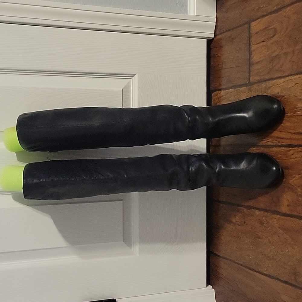 Heeled boots